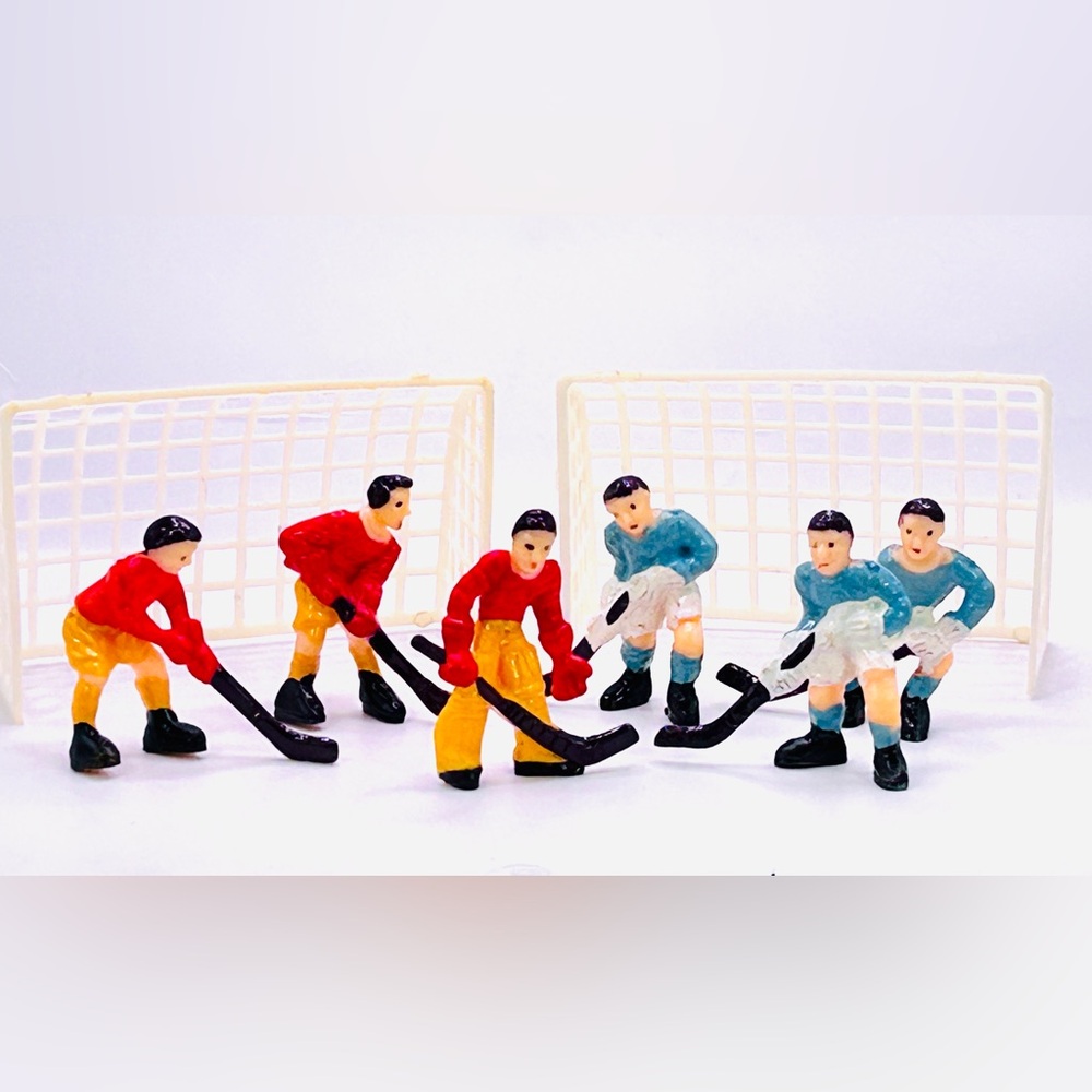 Vintage Hockey Teams Cake Topper Set